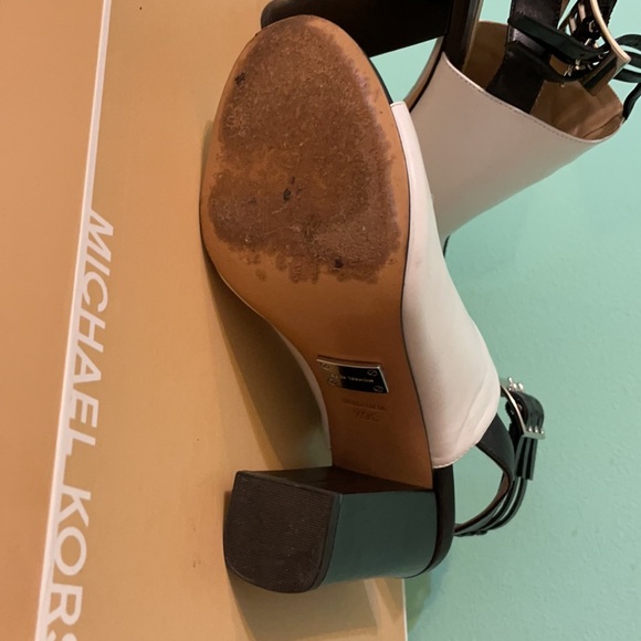 Michael Kors collection triple buckle sandals - Picture 4 of 11